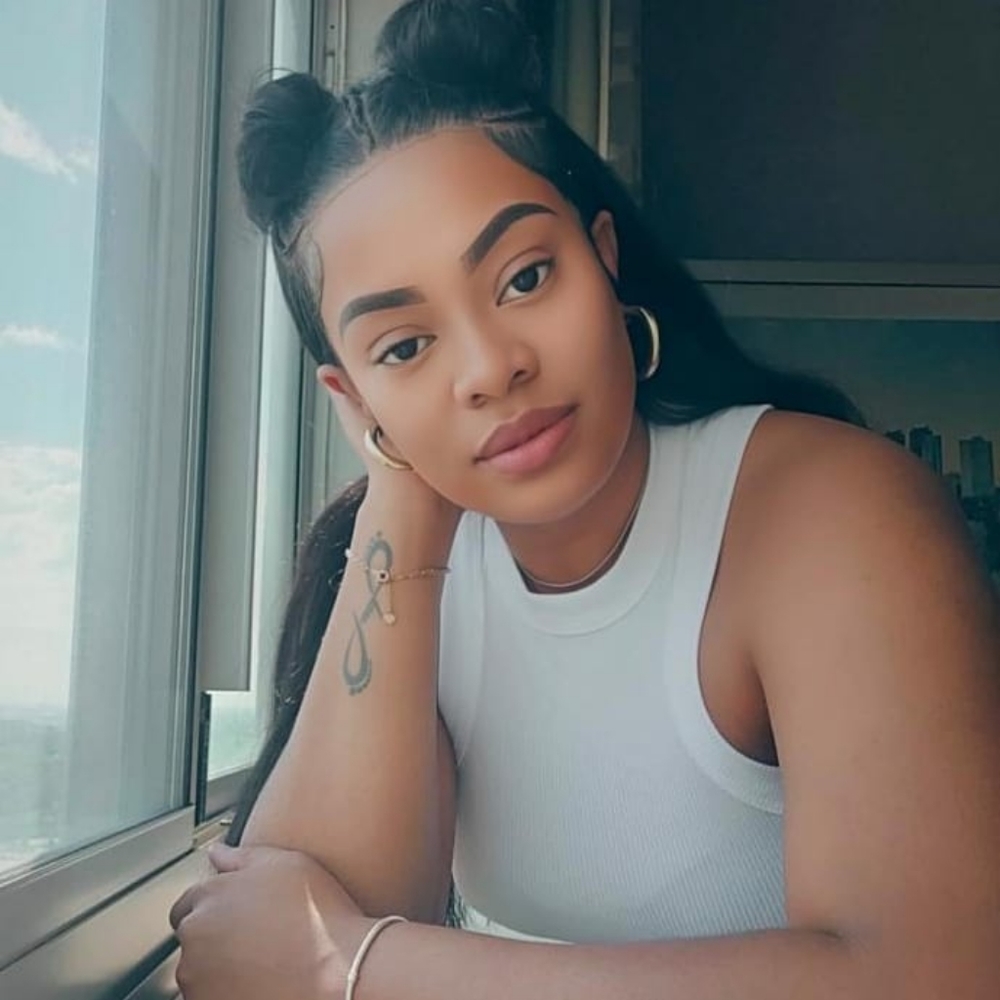 Meet your Posher, Tina